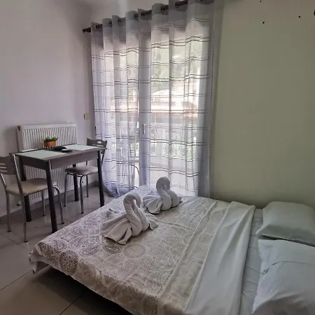 Mari's House 2 فندق