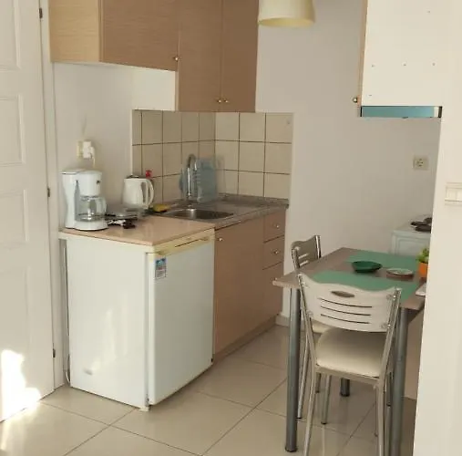 Отель Mari's House 2 *