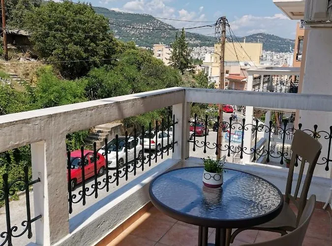 Ξενοδοχείο Mari's House 2 *